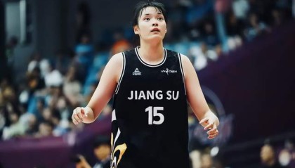星空体育app-爆冷掀翻卫冕冠军！女篮2米王牌闪耀，才26岁，宫鲁鸣该给她机会